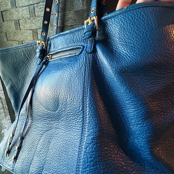 Steven Madden blue leather bag. - Picture 6 of 9
